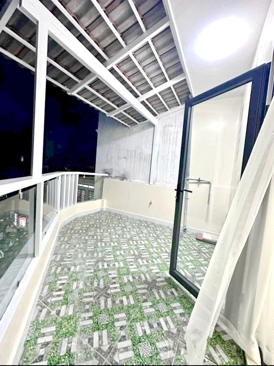 Bán nhà mới 2 lầu gần MT đường Dương Bá Trạc P.2 Quận 8